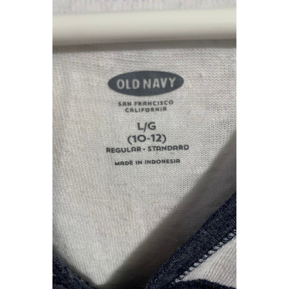 Old Navy Shirt. Size L (10-12) - Picture 3 of 4